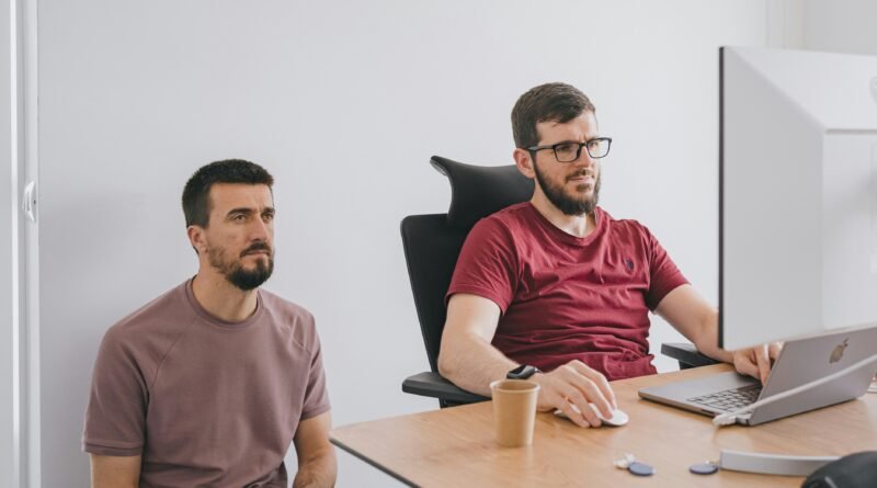 Two entrepreneurs discussing a project